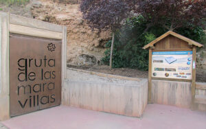 Gruta las Maravillas y cascada la Paradera